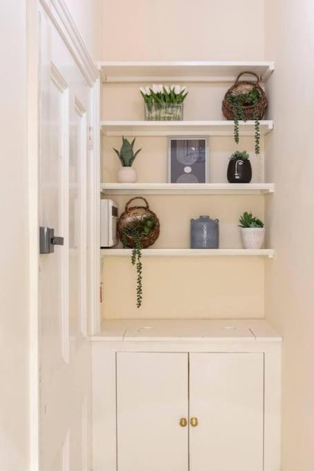 Appartement Regent's Square Charming Flat Londen