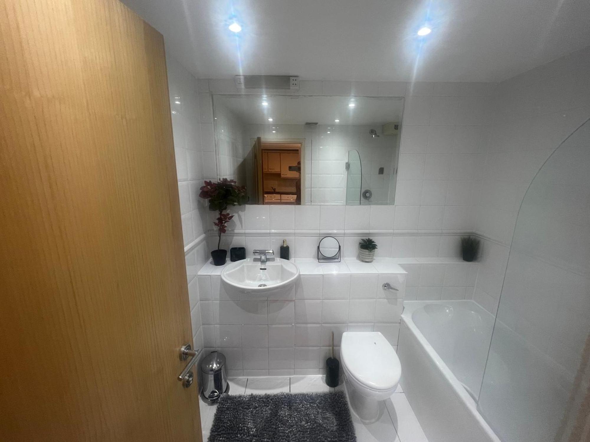 Tower Bridge Apartment