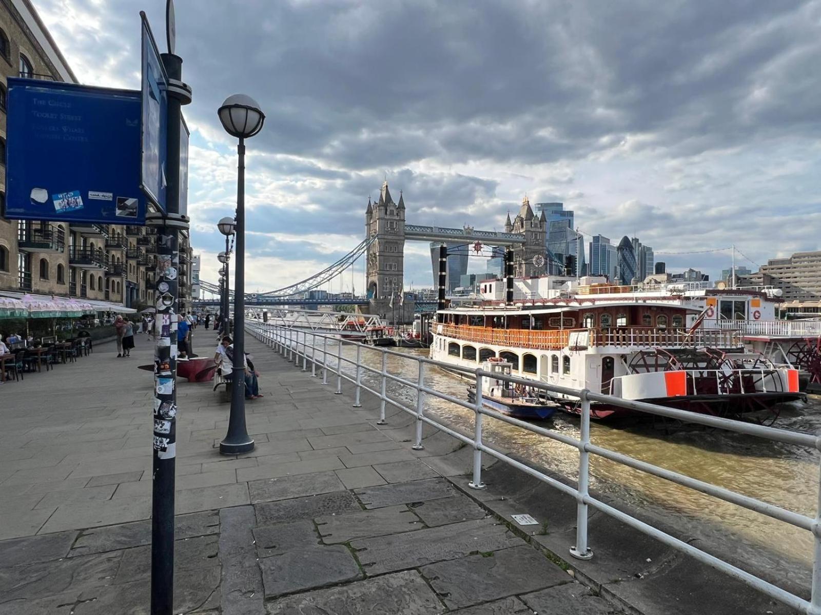 Tower Bridge Apartment *