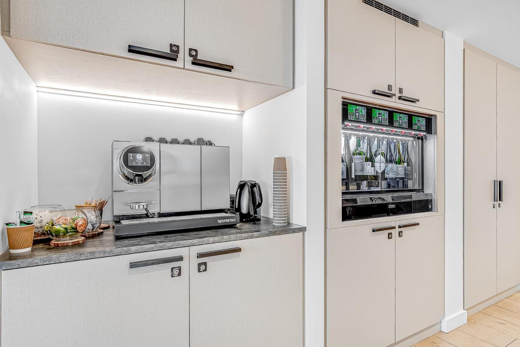 Remarkable Gem Apartment