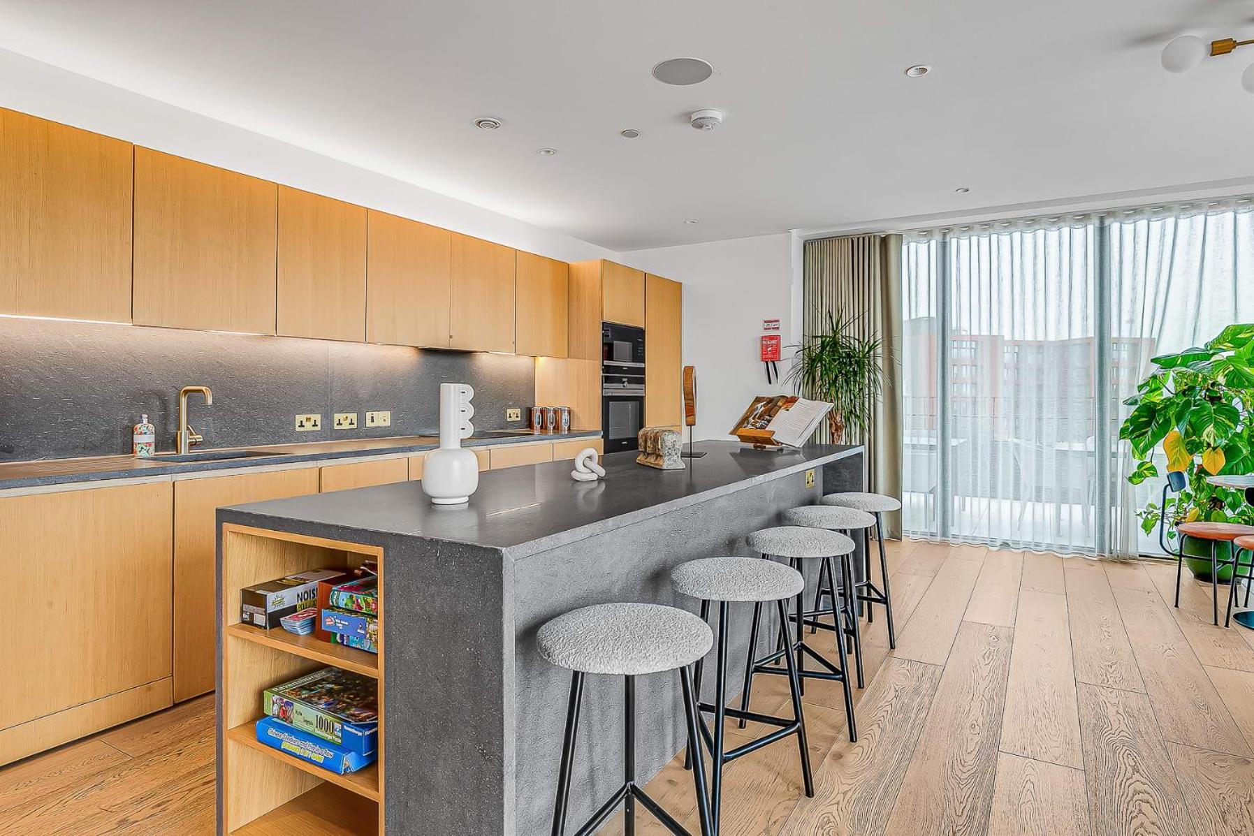 Remarkable Gem Apartment