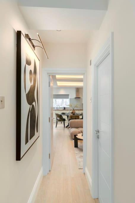 Newly Refurbished Cosy 2 Bed In Wembley * Londres