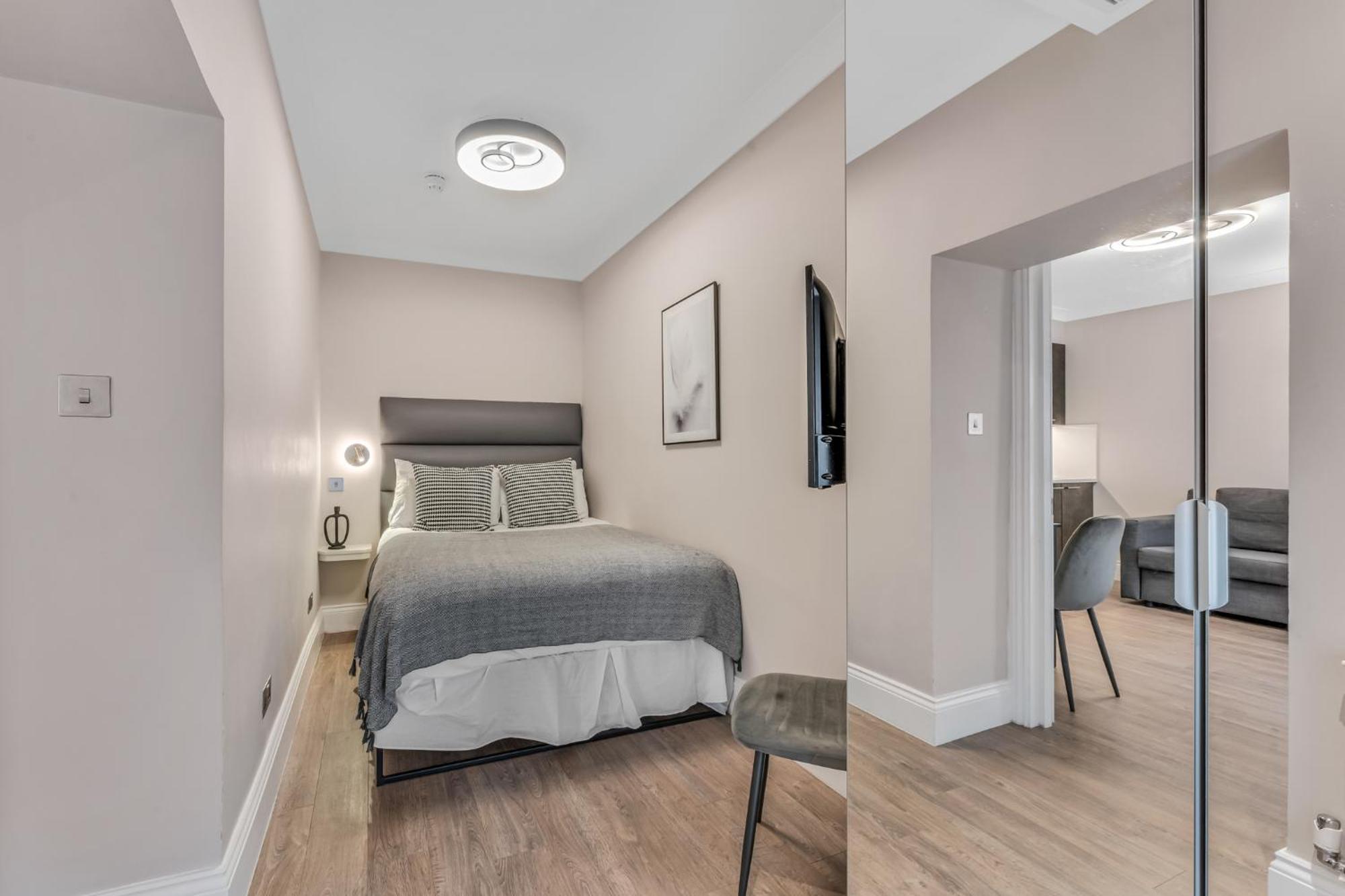 Cleveland Residences Paddington Apartment