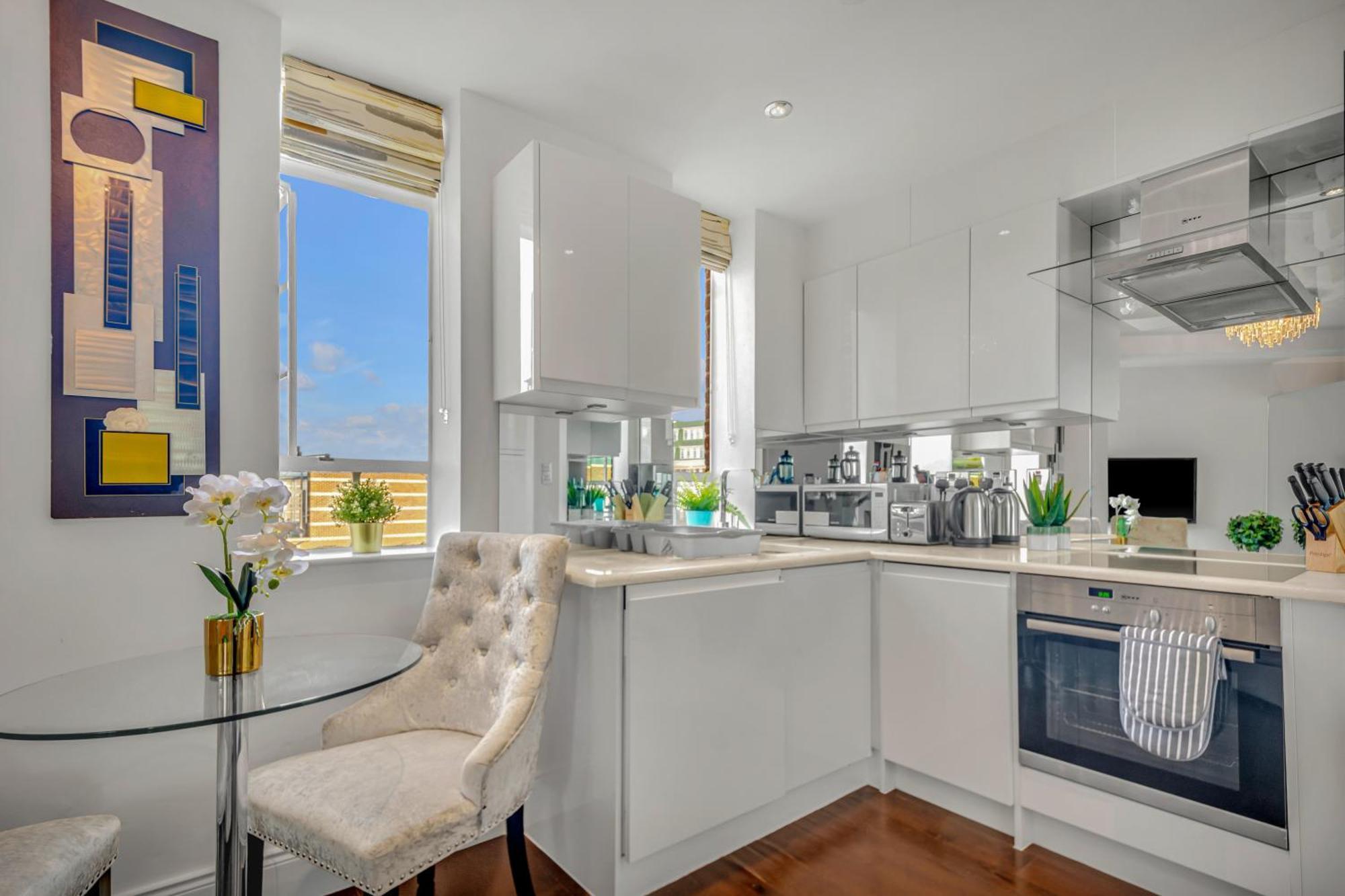 Mysquare Modern One Bed Serviced In Chelsea London