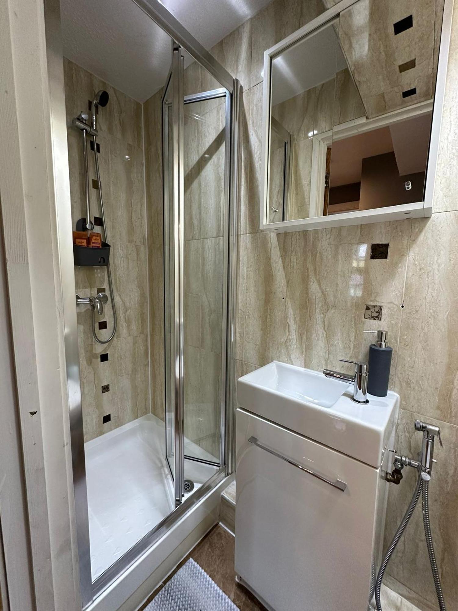 Lovely 2 Bedrooms Apartment London