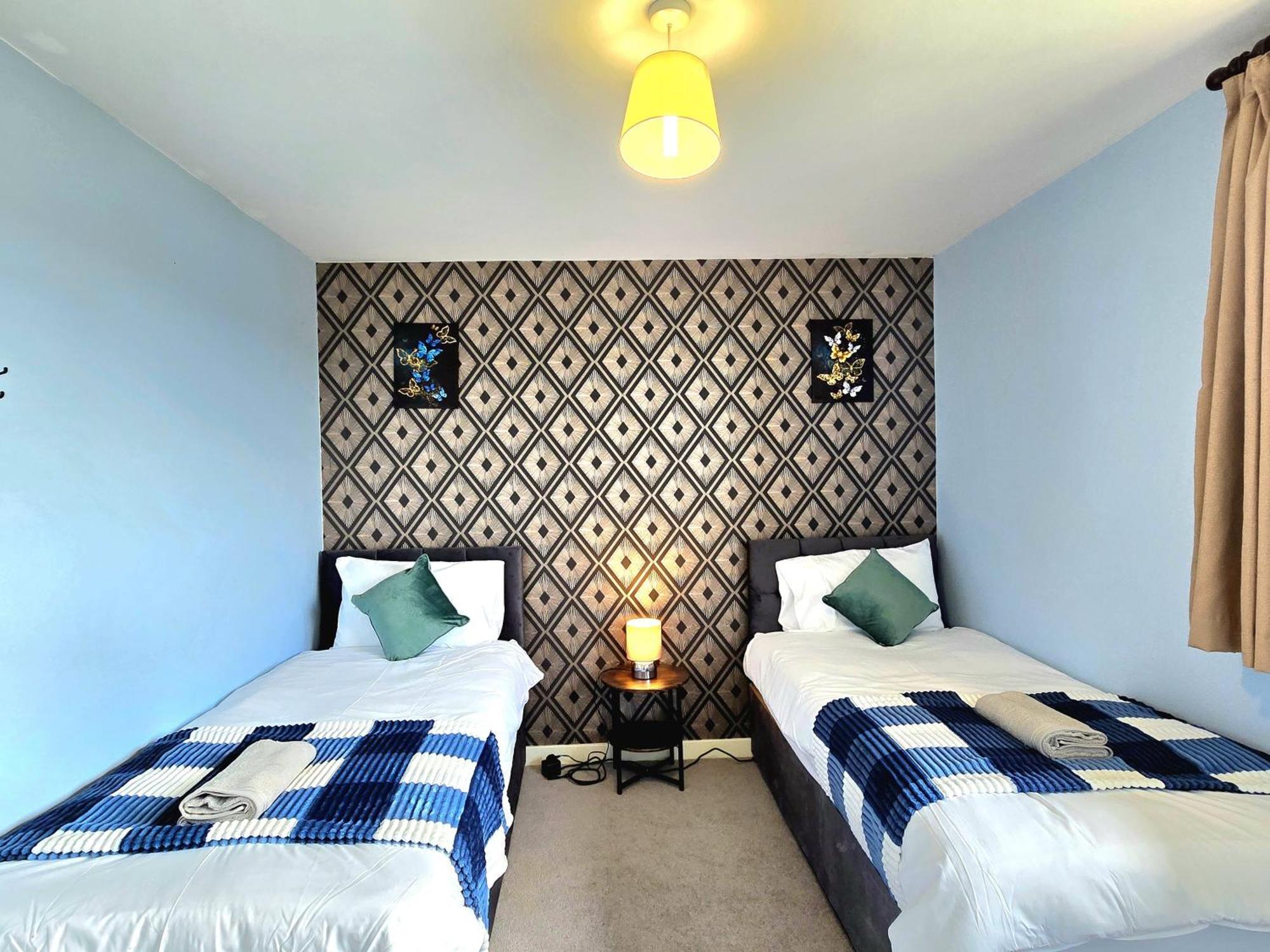 Leilighet Spectacular 3br 2bath Rooftop Sky-views With Parking London