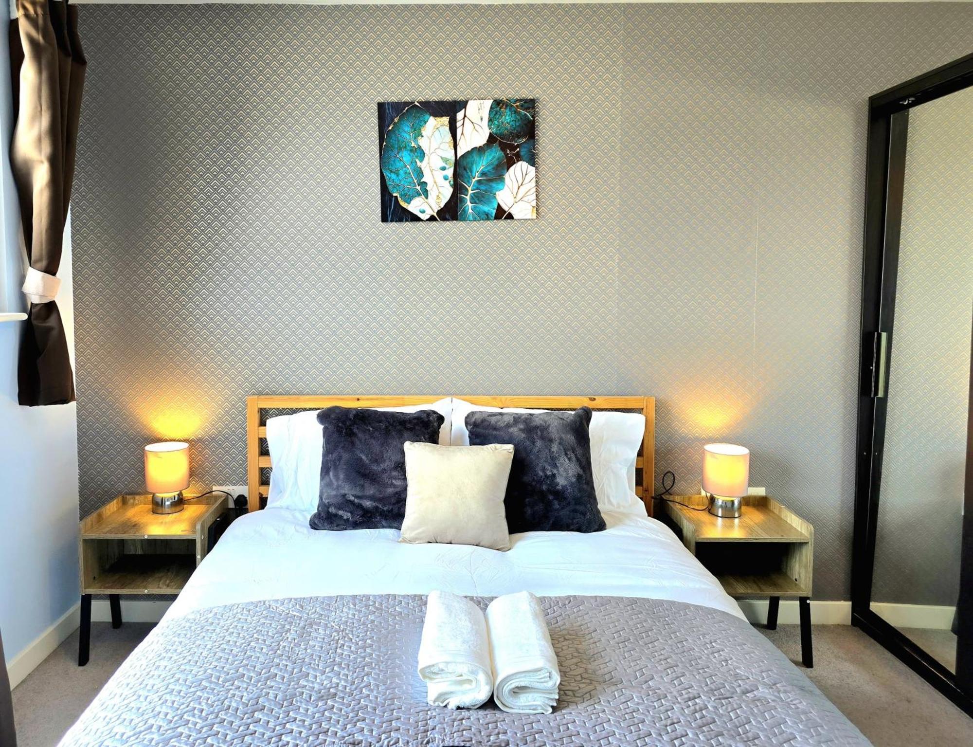 Leilighet Spectacular 3br 2bath Rooftop Sky-views With Parking London