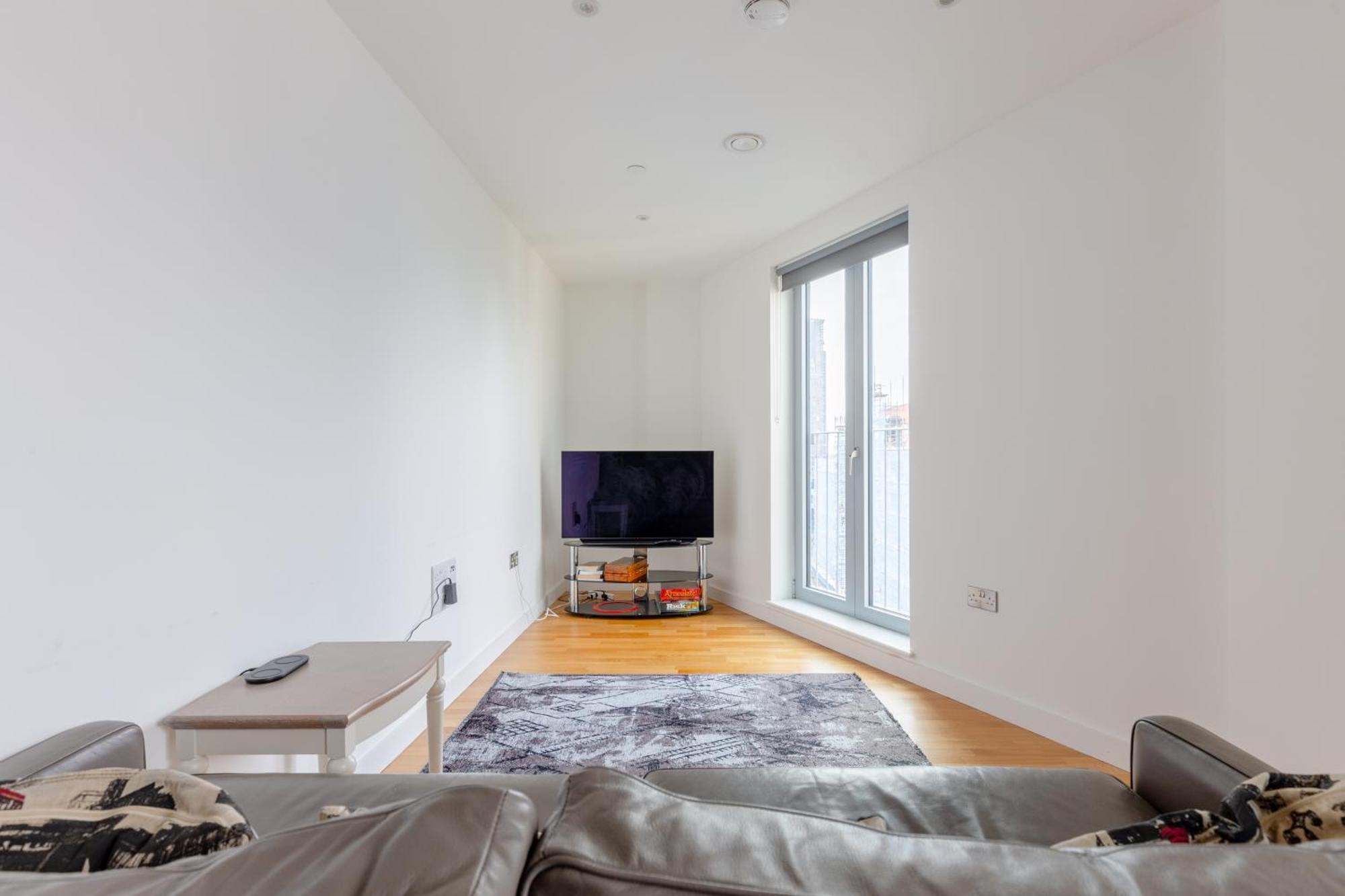 Chic 2bd Flat With Private Balcony In Battersea Leilighet *