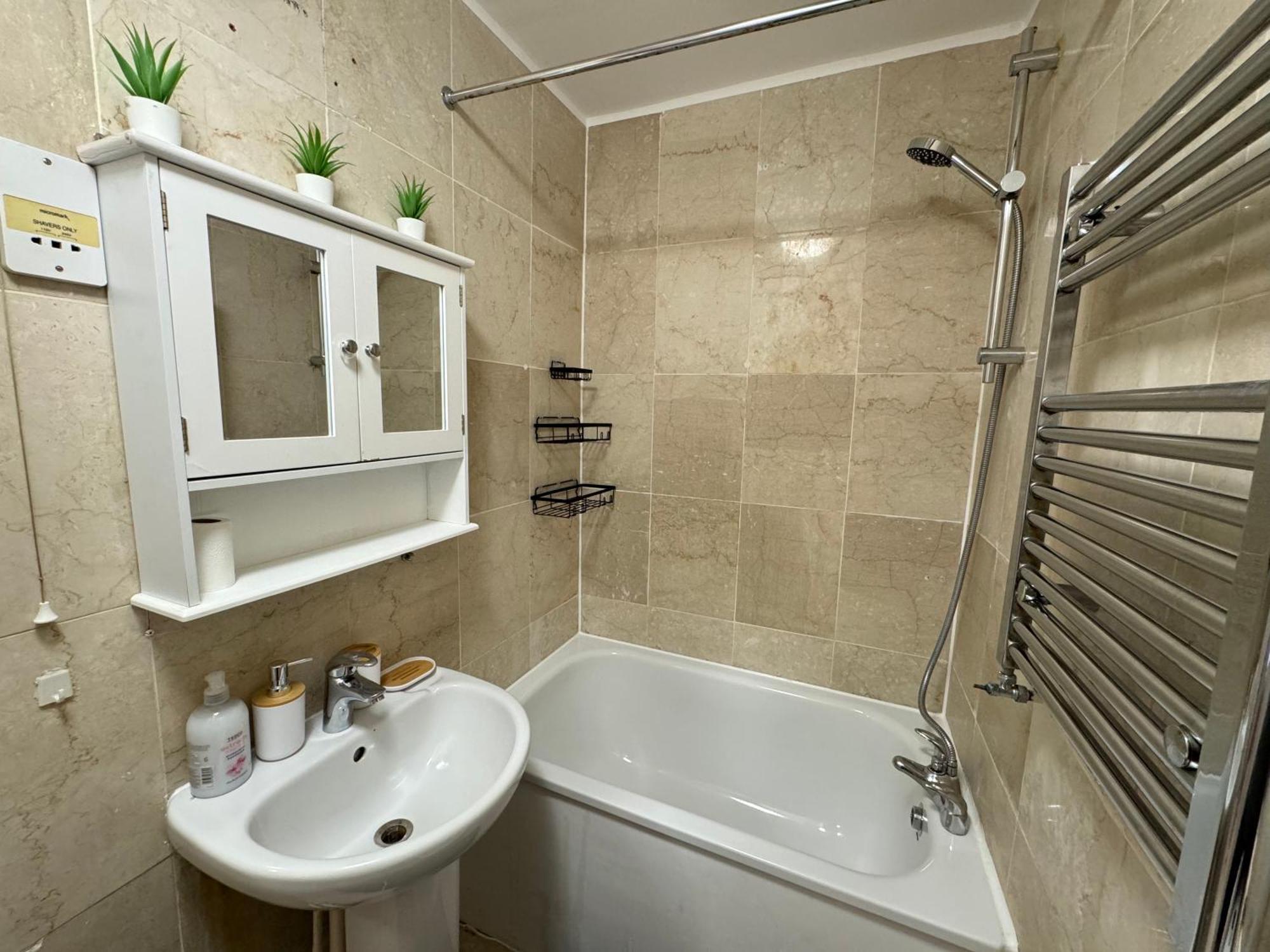 Central, Compact And Fashion Flat For 4 People With Breakfast In Kensington Zone 1 London
