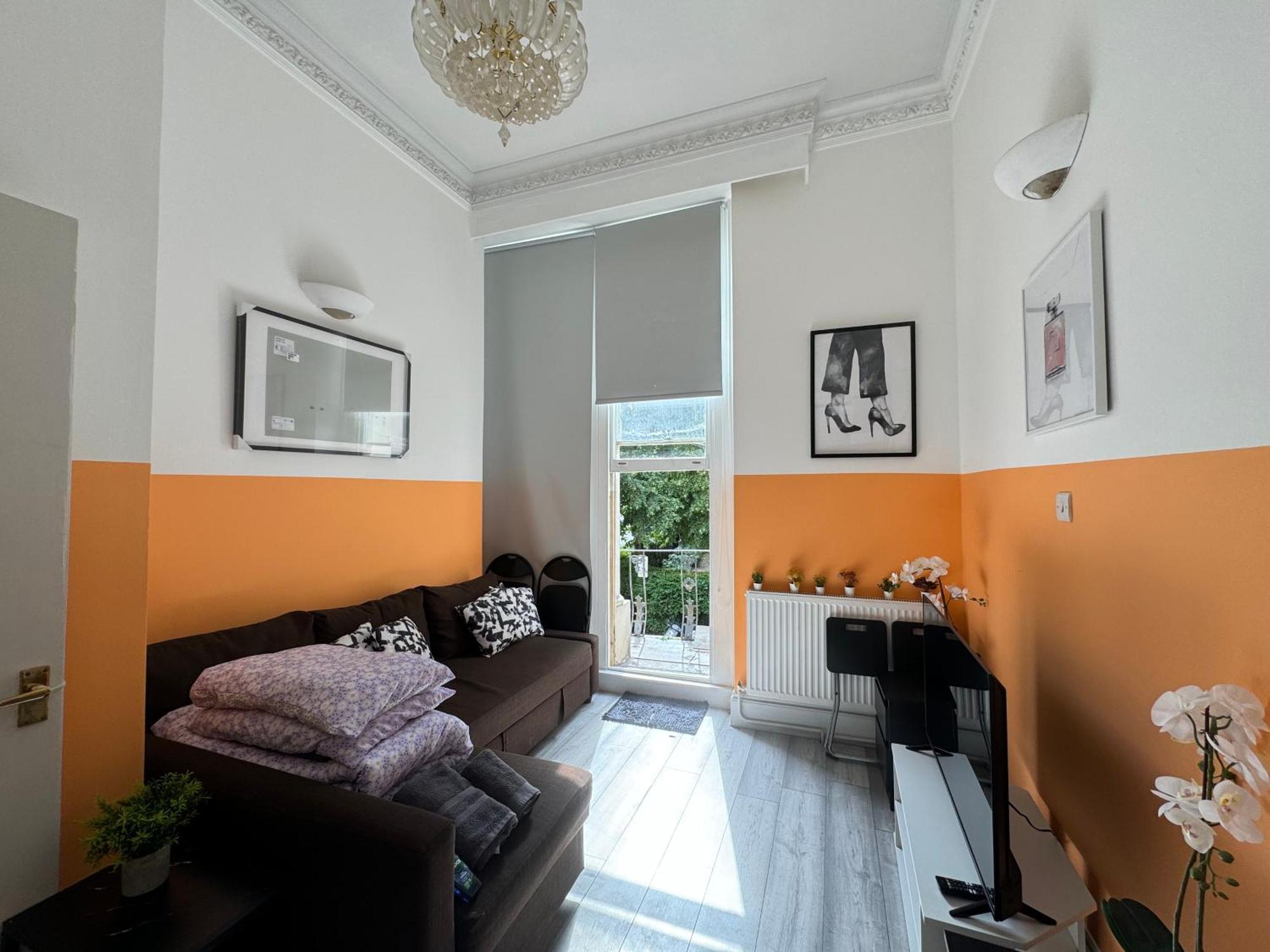 Apartment Central, Compact And Fashion Flat For 4 People With Breakfast In Kensington Zone 1 London