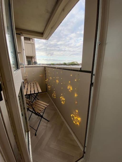 Apartment Comfy Entire Flat With View Balcony In Regents Park, Camden, *
