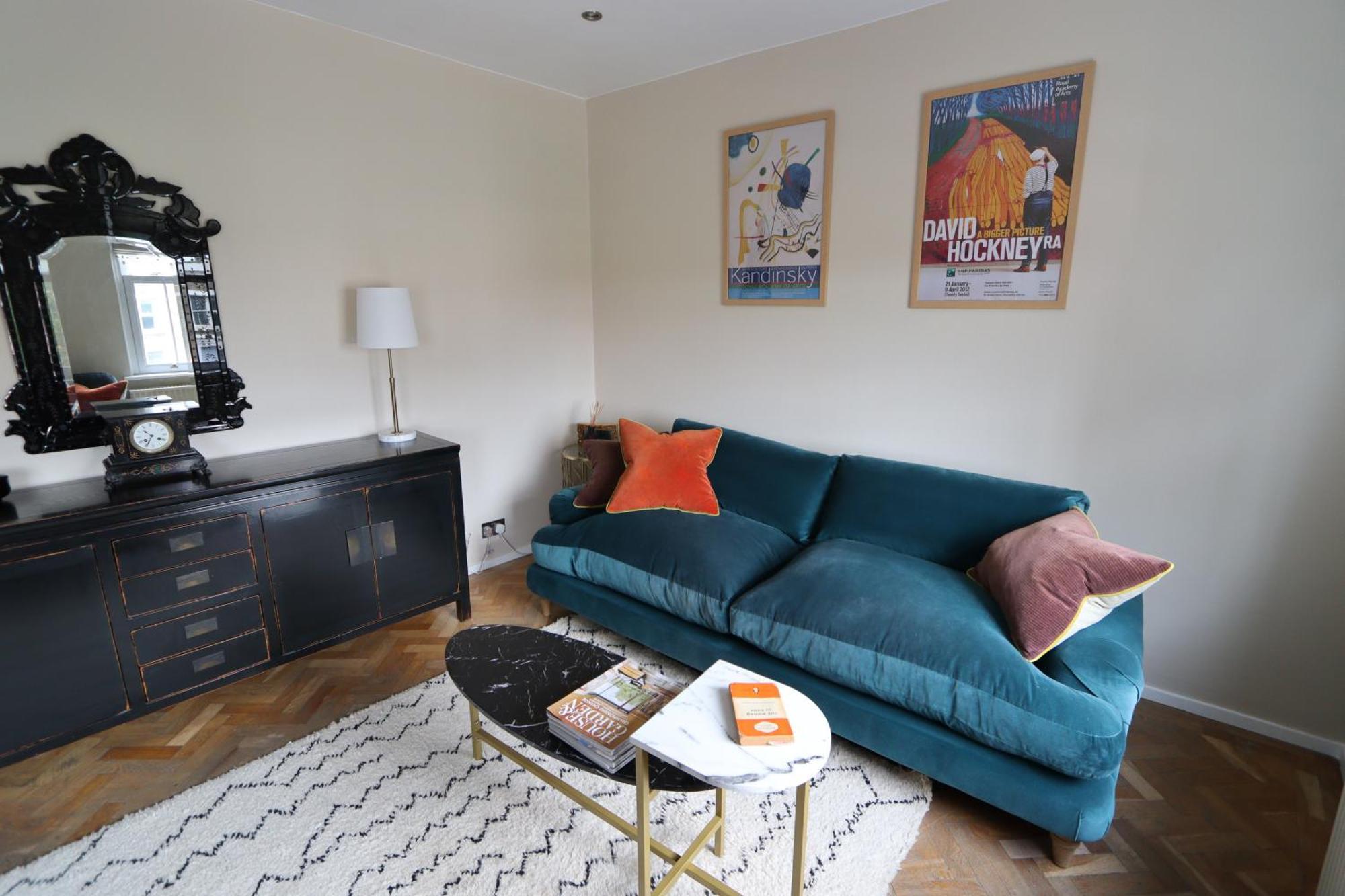 Town View Notting Hill Apartment