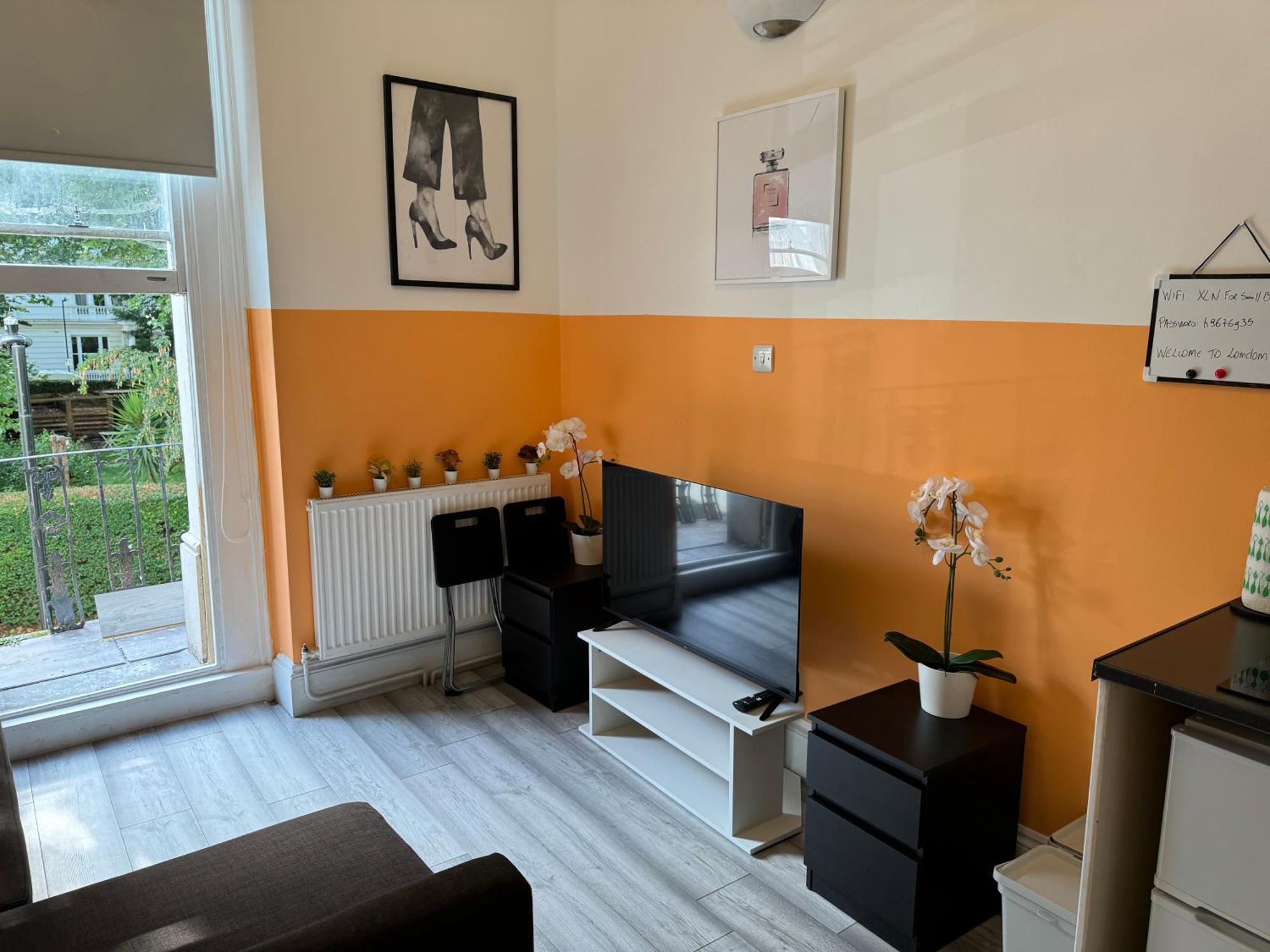 Central, Compact And Fashion Flat For 4 People With Breakfast In Kensington Zone 1 Apartment