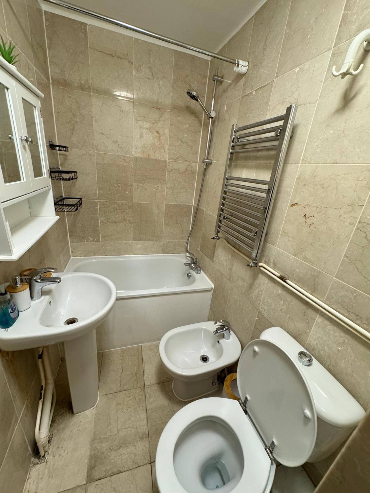 Central, Compact And Fashion Flat For 4 People With Breakfast In Kensington Zone 1 Apartment