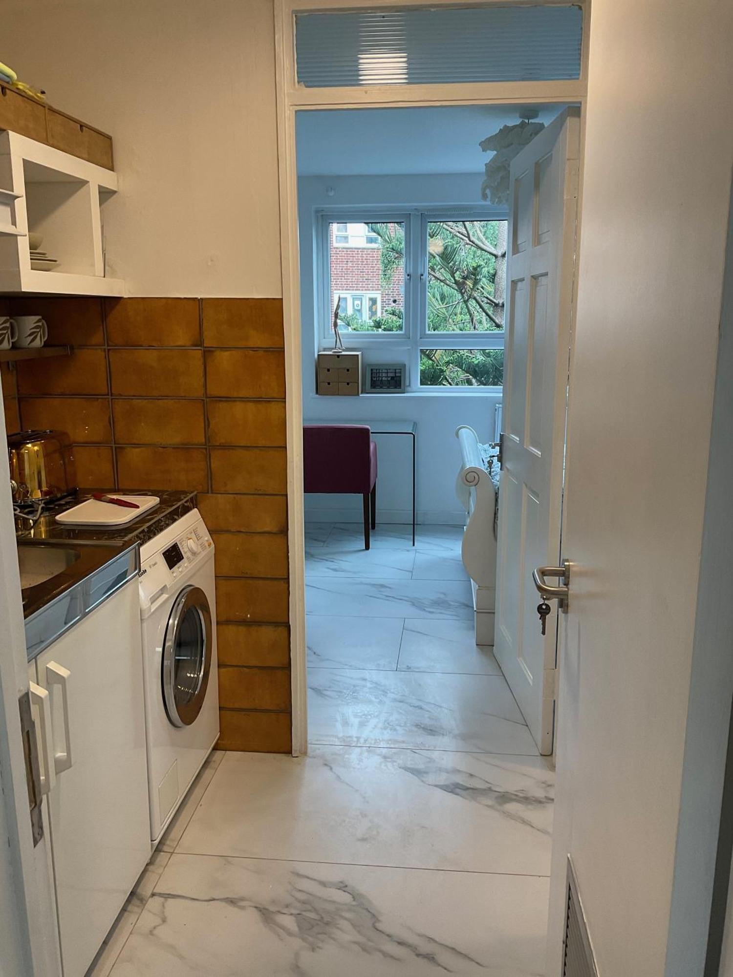 Studio6 Charming With Modern Amenities In * London