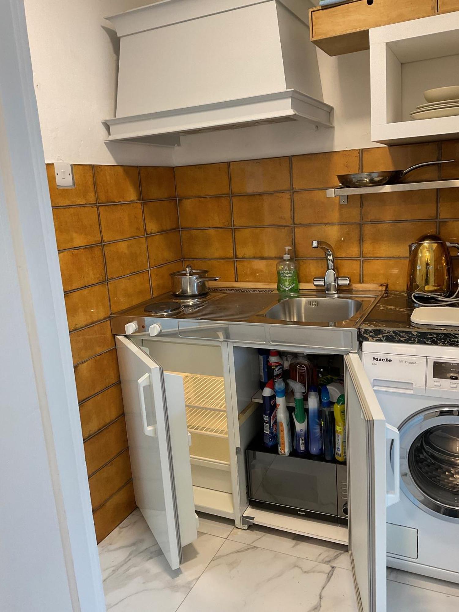 Studio6 Charming With Modern Amenities In Leilighet *