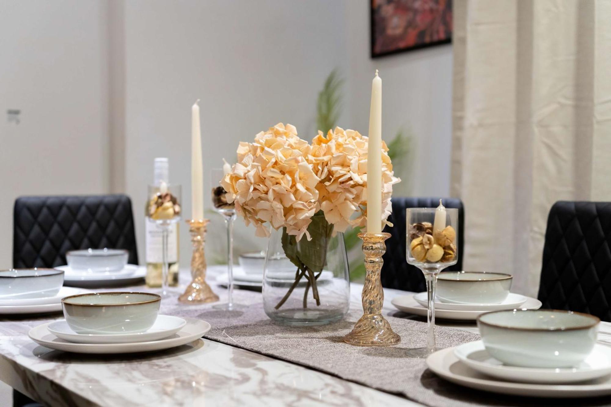 Camden Coach House By Livestay Short Lets & Serviced With Terrace Retreat & Parking Holiday home London
