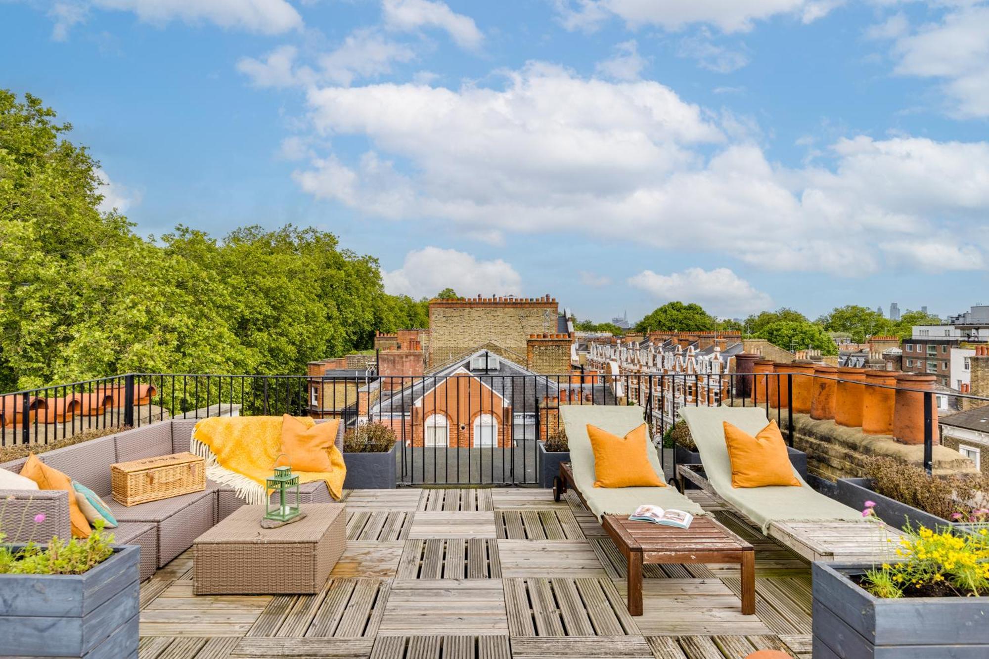 Luana's Stunning Rooftop Apartment *