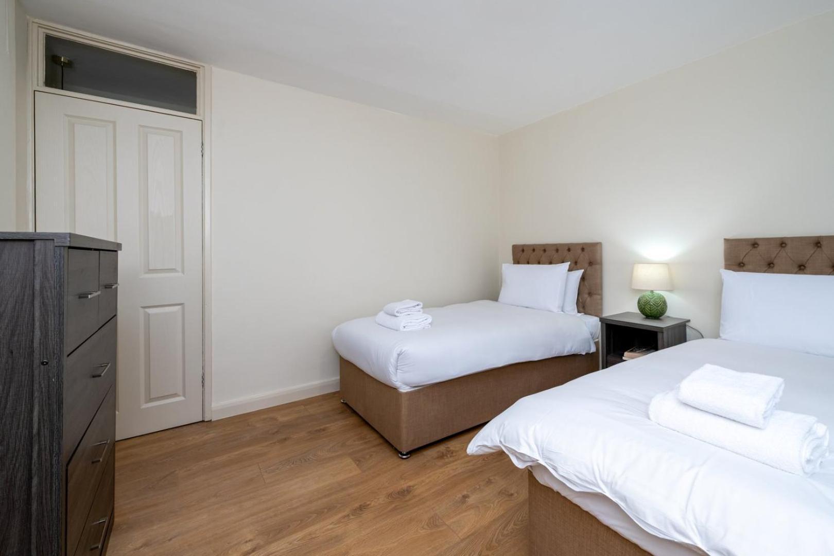 Appartement Guestready - Spacious Retreat At Grange Park Londen
