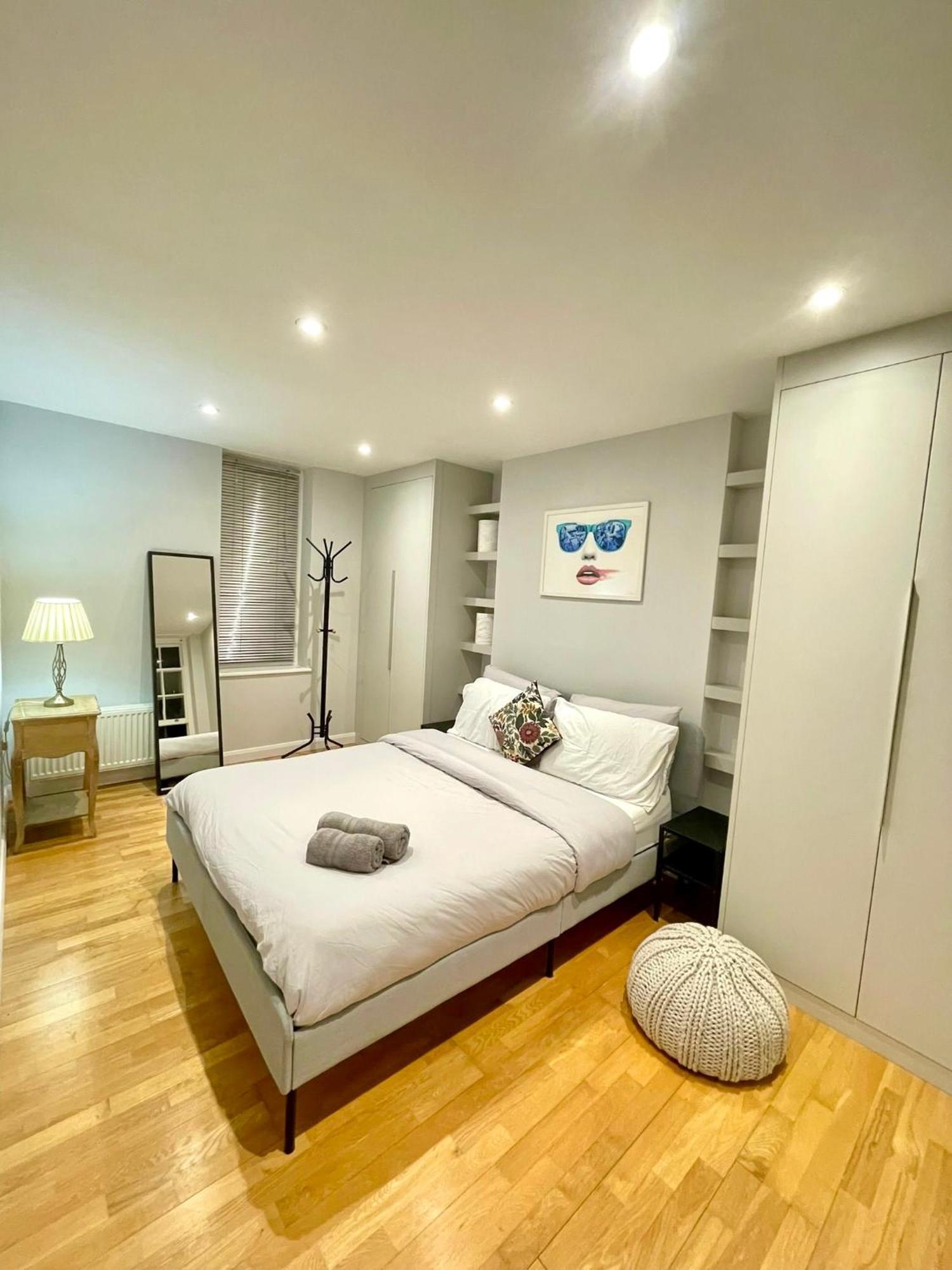 Stylish 1br, 15 Mins To Buckingham Palace, London