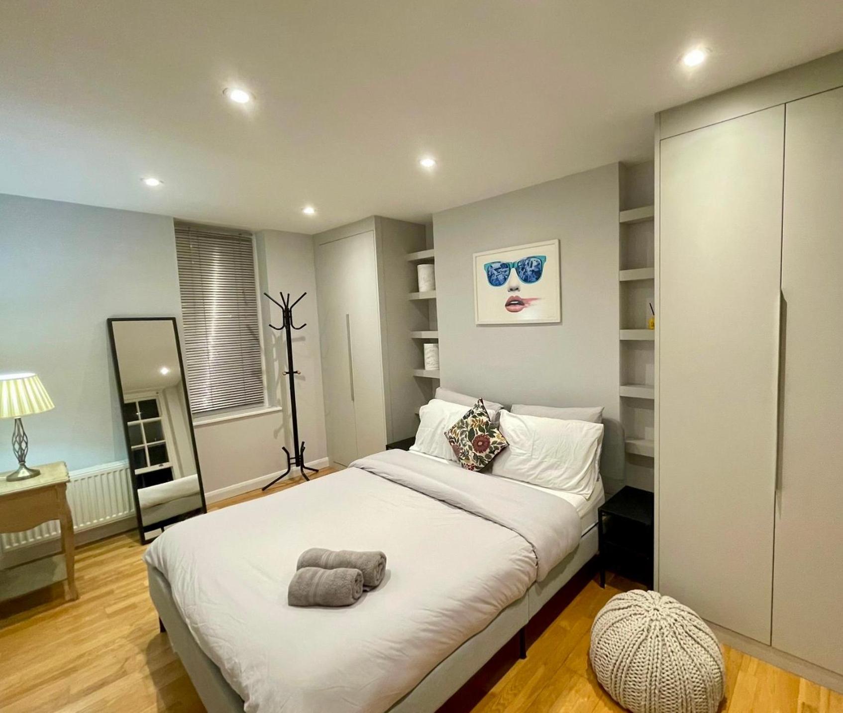 Stylish 1br, 15 Mins To Buckingham Palace, London