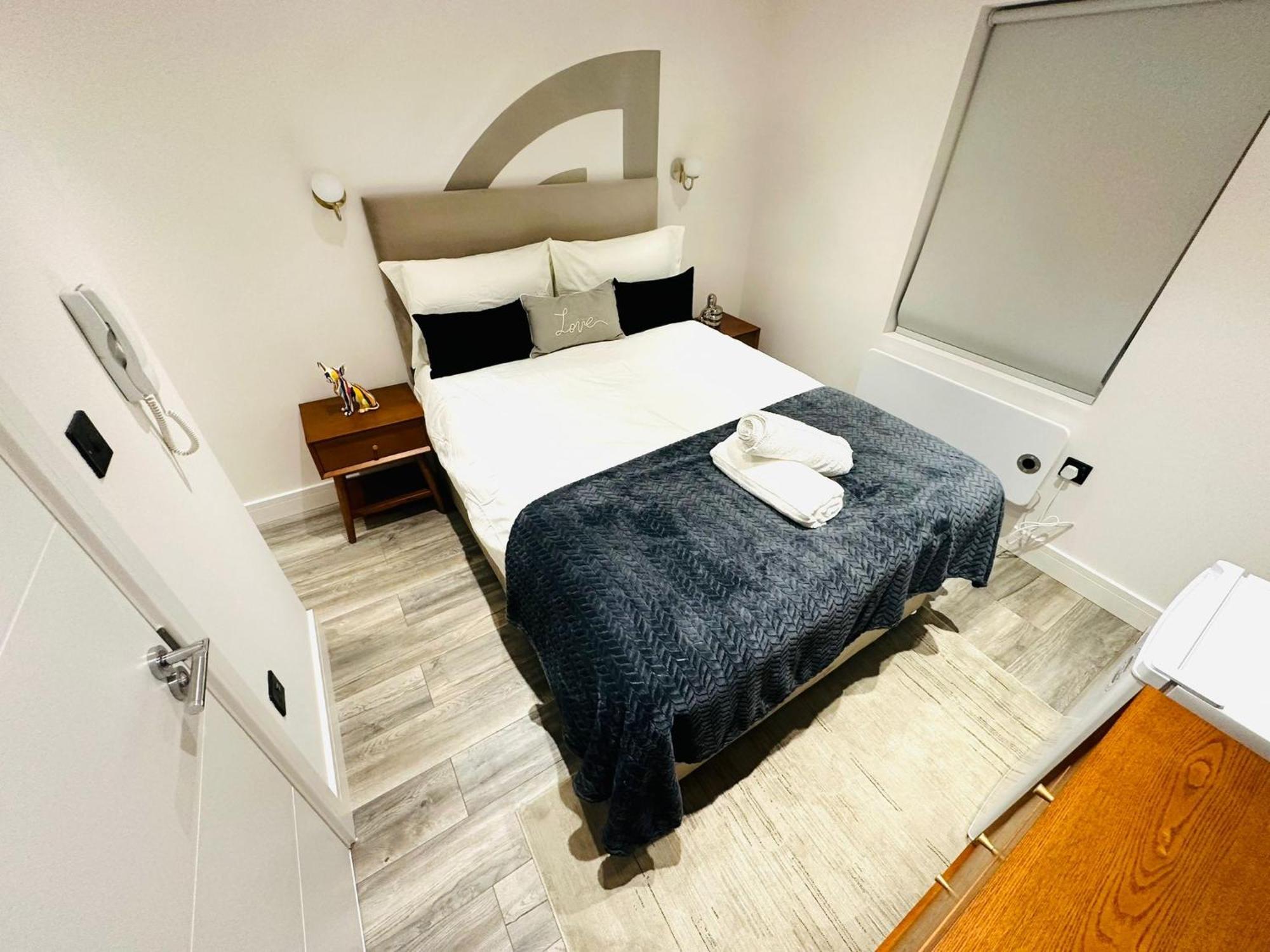 Luxury Flats, Perfect And Ideal For Tourists * London