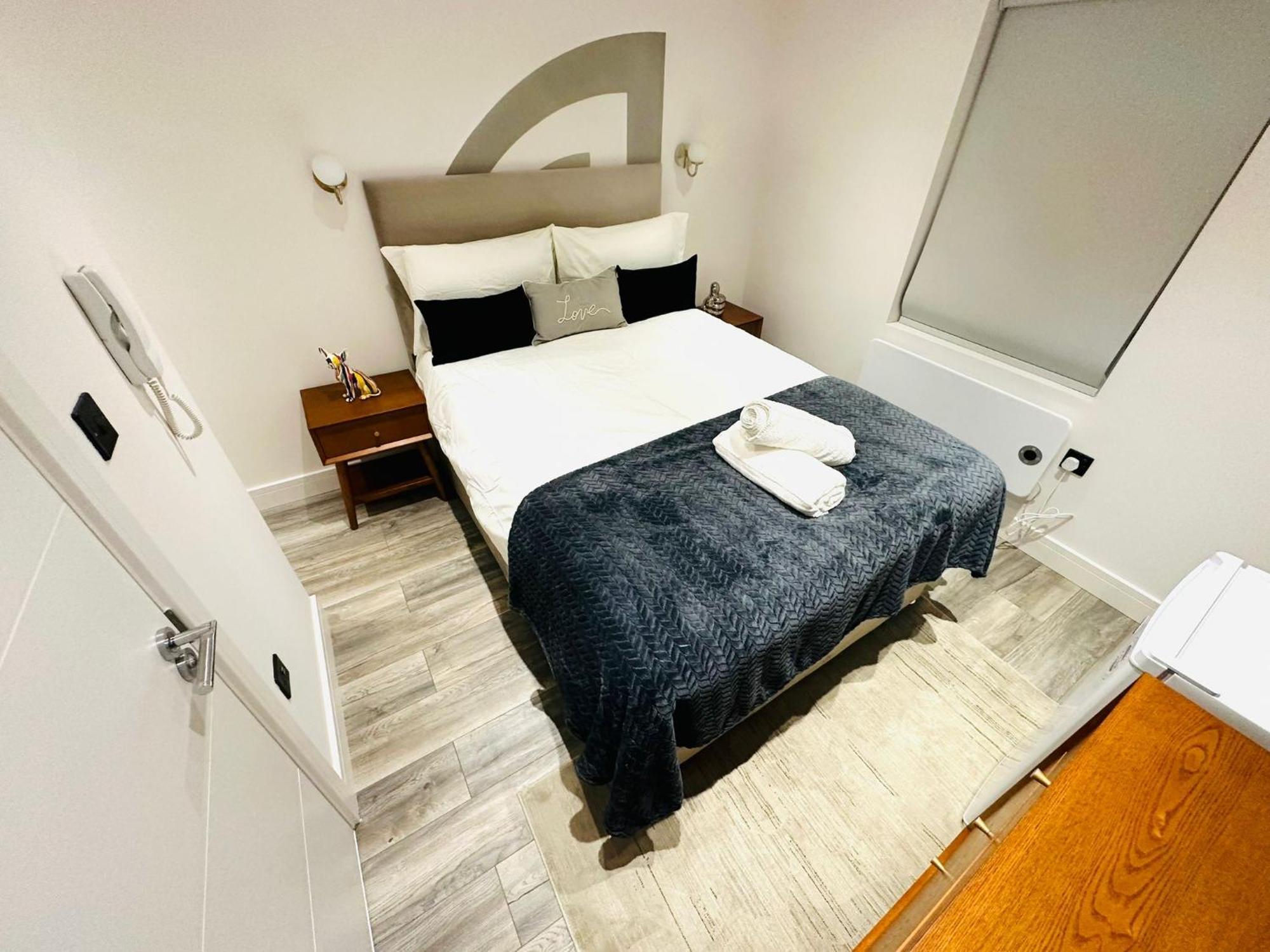 Luxury Flats, Perfect And Ideal For Tourists Apartment