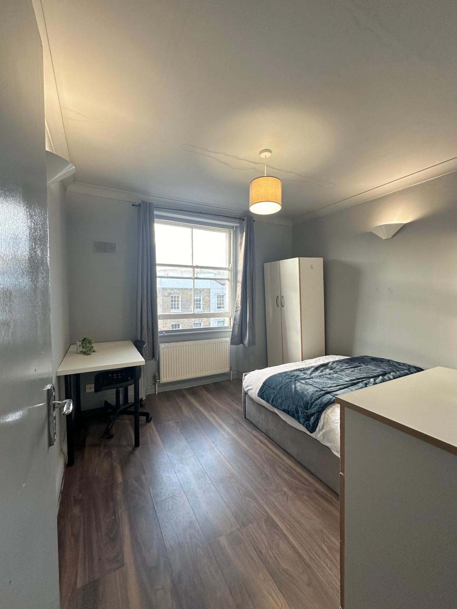 Privatunterkunft Luxury In A 4 Bedroom Flat! 4 Minutes Walk To Kingscross, St Pancras London