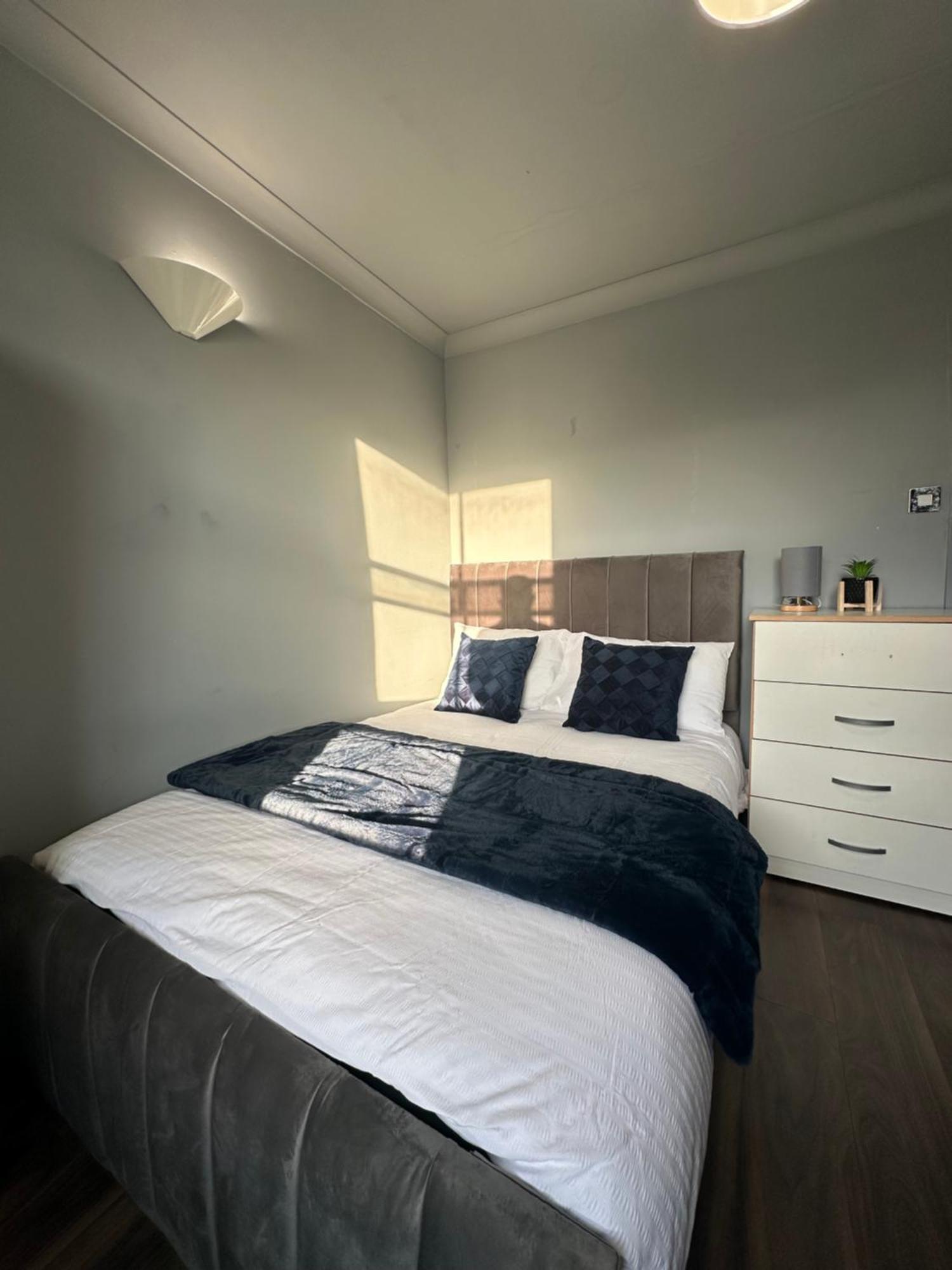 Luxury In A 4 Bedroom Flat! 4 Minutes Walk To Kingscross, St Pancras Privatunterkunft *