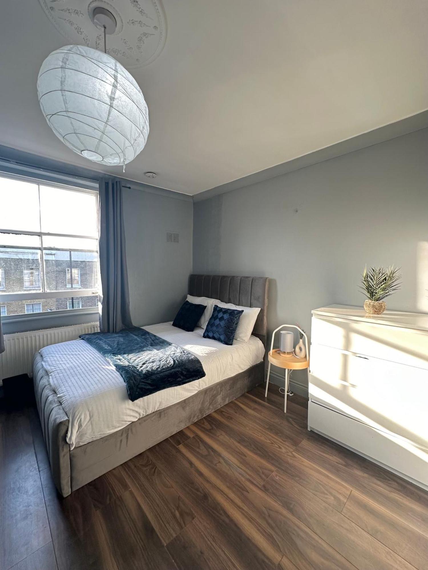 Privatunterkunft Luxury In A 4 Bedroom Flat! 4 Minutes Walk To Kingscross, St Pancras