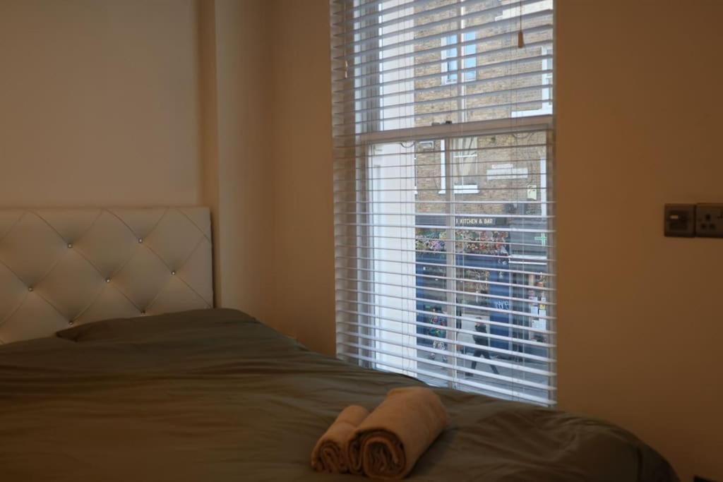 Apartment 2 Bedroom Modern, Simple Flat In Broadway Market