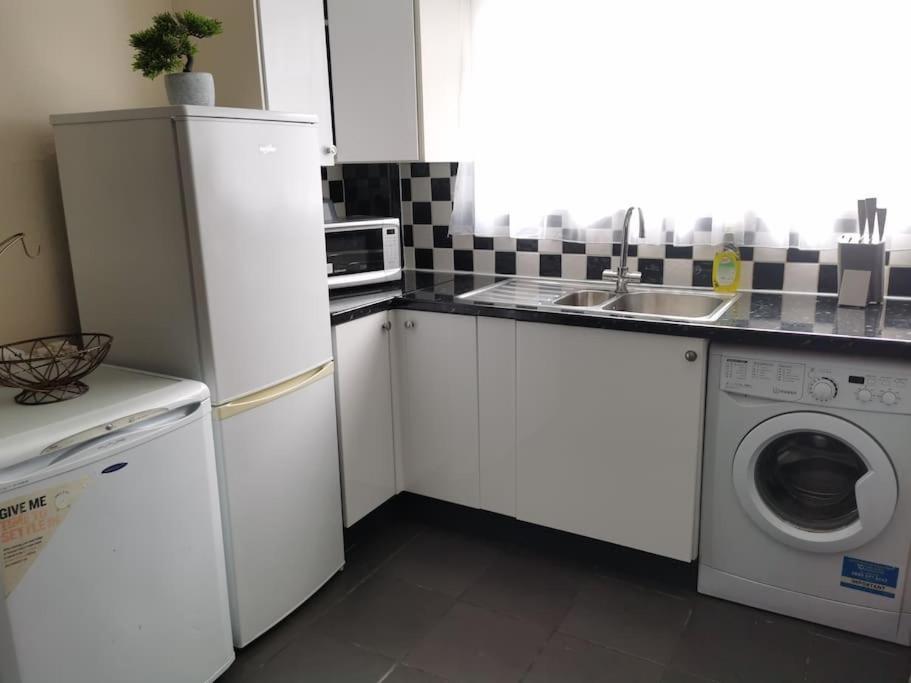 Cozy Near O2 Arena Guest house