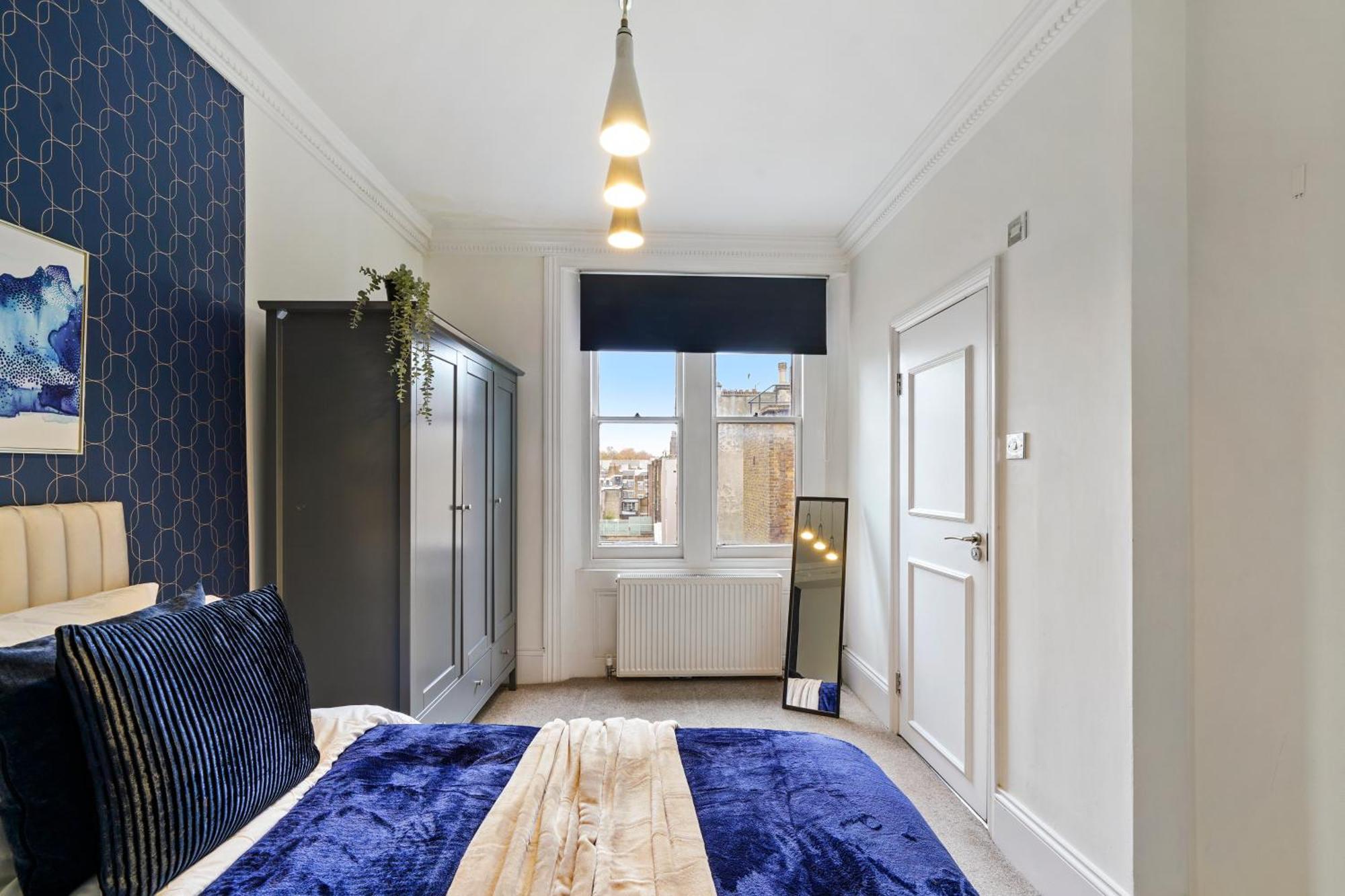 Apartment Delightful Flat In - Sleeps 6 *