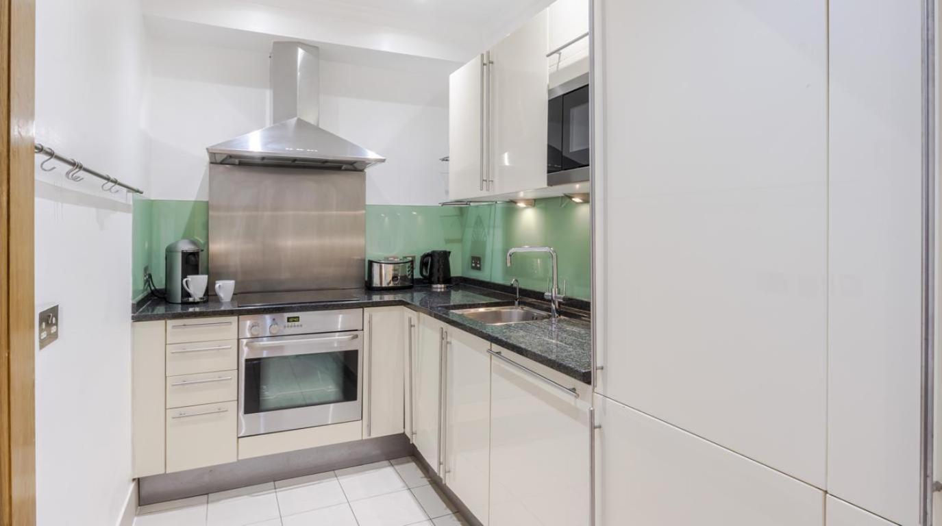 Lovely 2-bed House In Knightsbridge Feriehus