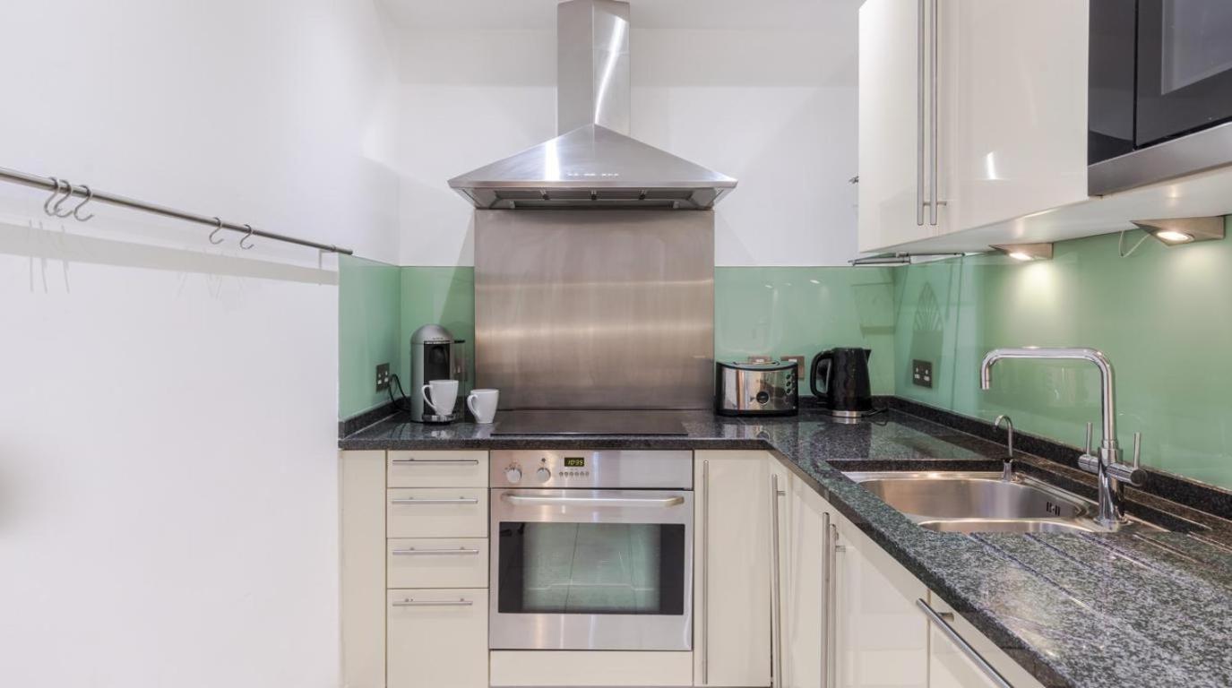 Feriehus Lovely 2-bed House In Knightsbridge *