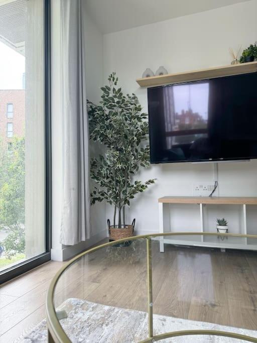 Leilighet Luxury 2 Bed 2 Bath 1 Min From Station *