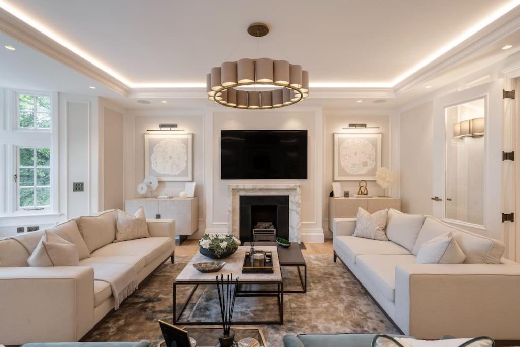 Knightsbridge, Hyde Park- Sw1 London