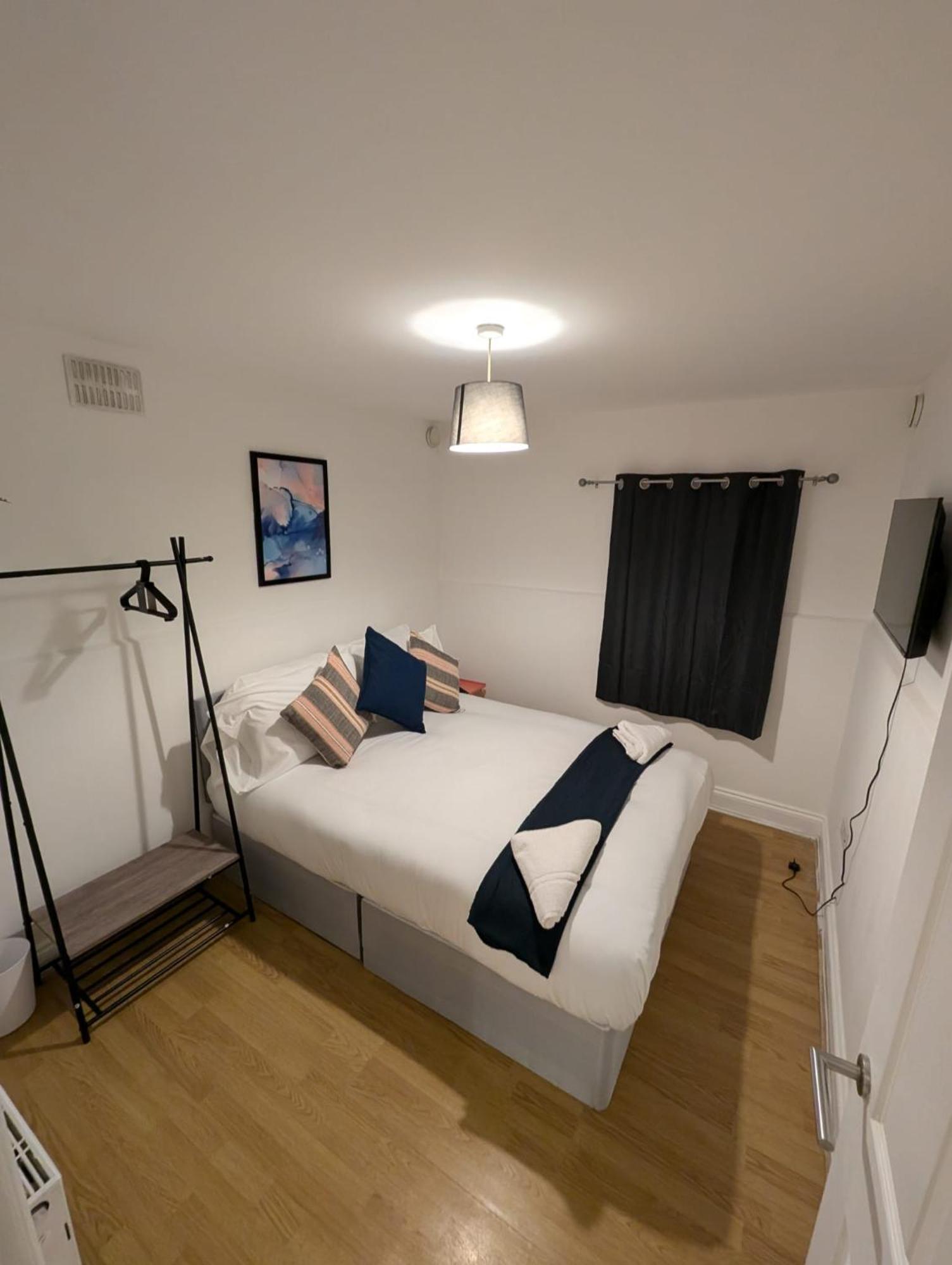 Gasthuis En-suite Double - Leytonstone E11 *
