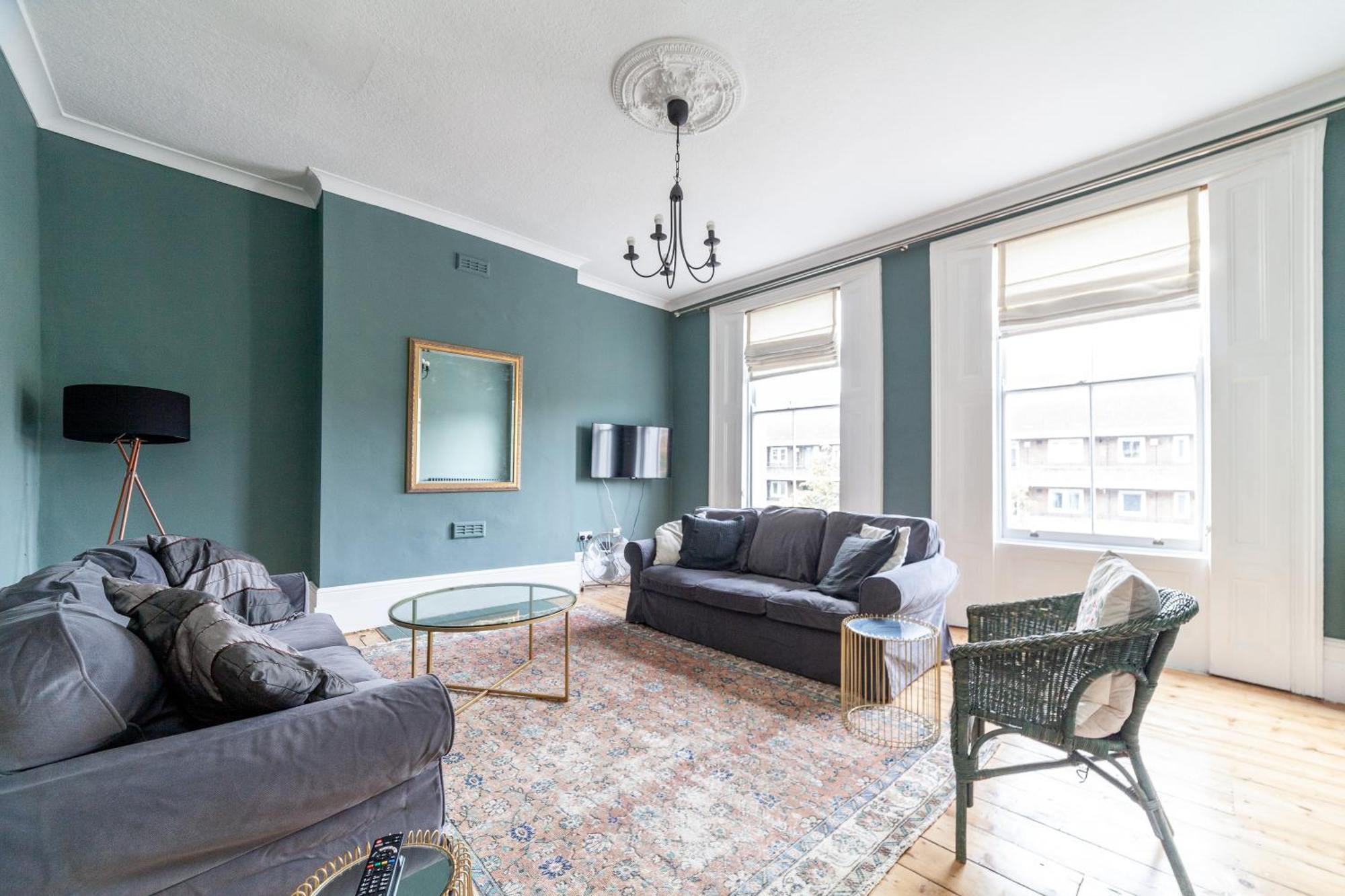 Charming In The Heart Of Kennington Apartment London