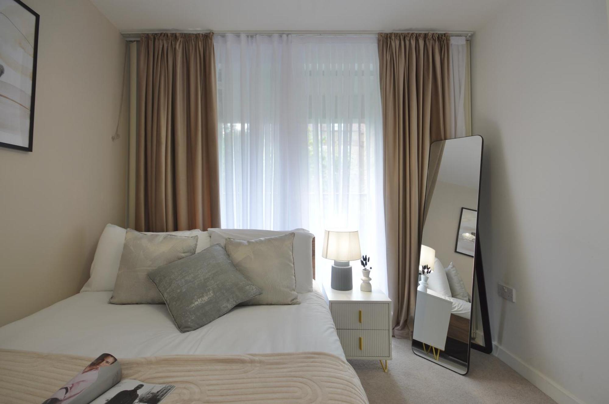 Appartement Modern 2 Bedroom Steps From Vauxhall St Londen