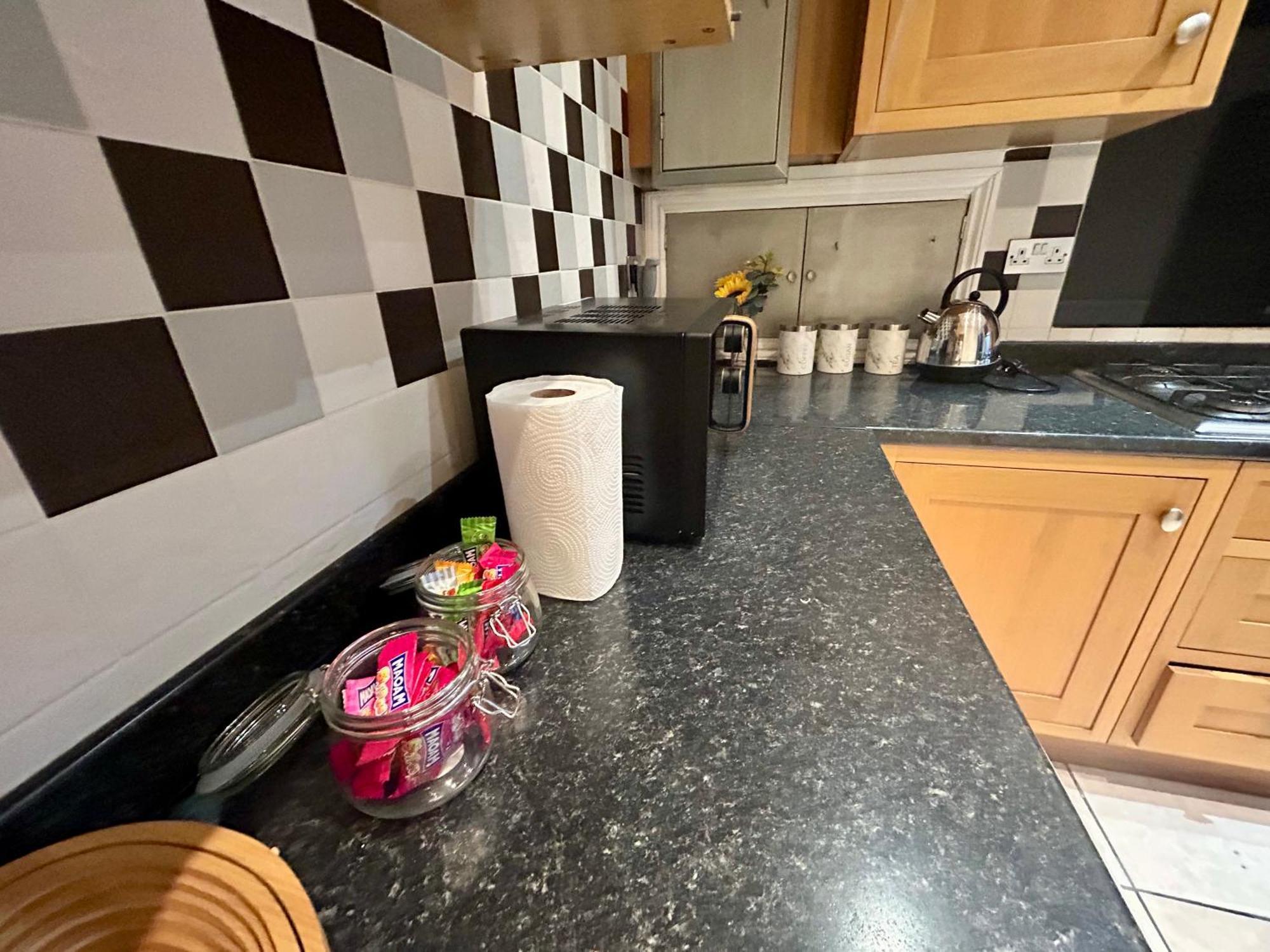 Apartment Charming 2 Bedroom Family London