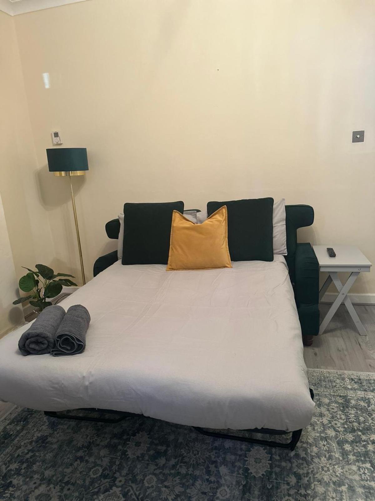 Charming 2 Bedroom Family Apartment London