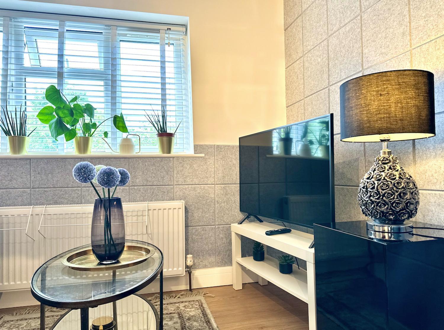 Apartment Stunning Business Travellers En-suite Bathroom Garden View