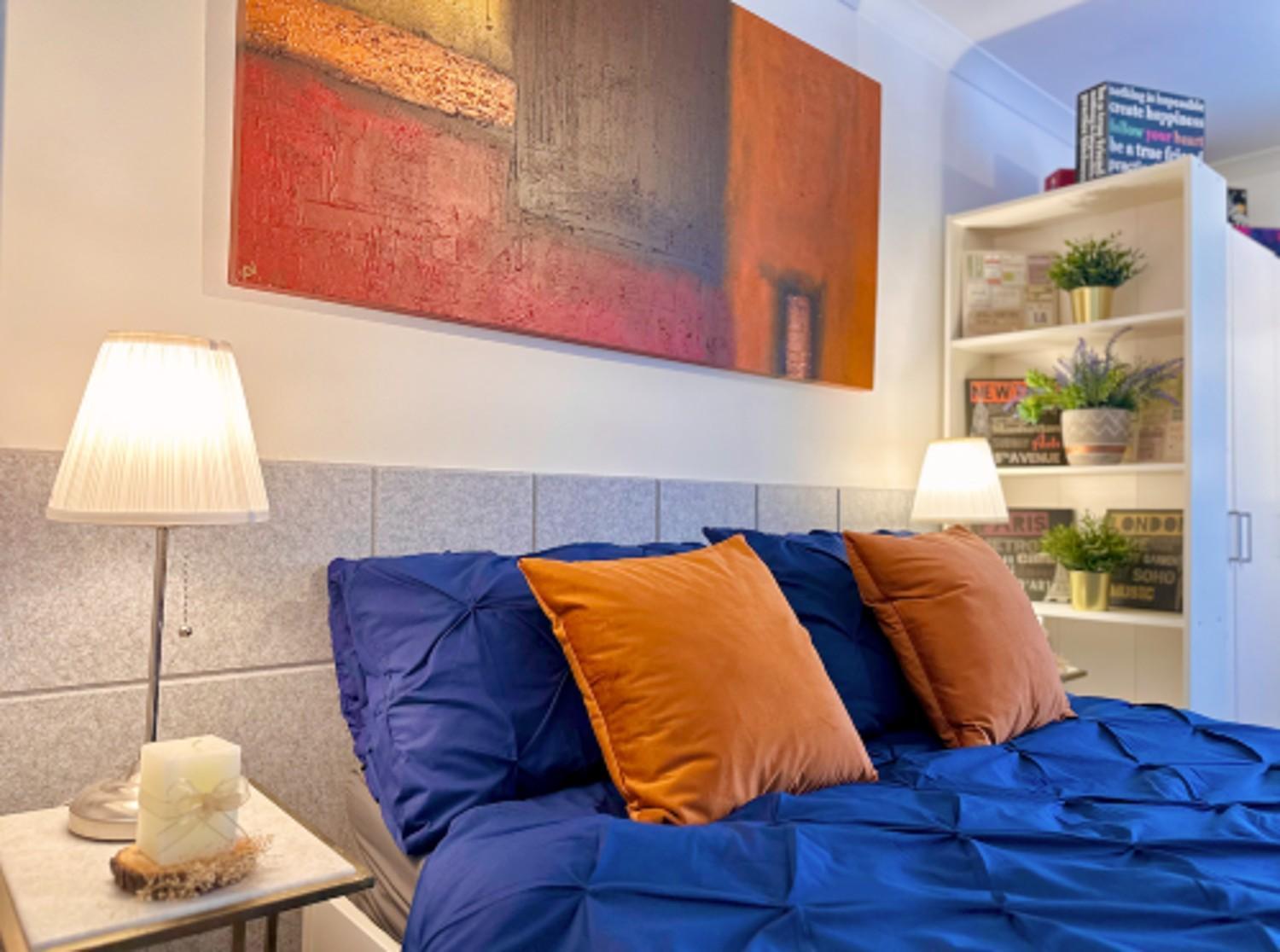 Stunning Business Travellers En-suite Bathroom Garden View London