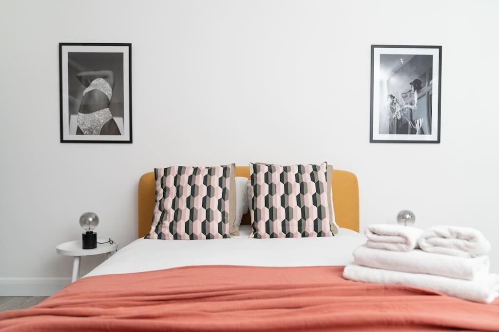 Two Bedroom By Buonomo Short Lets & Serviced In Balham With Balcony Londres