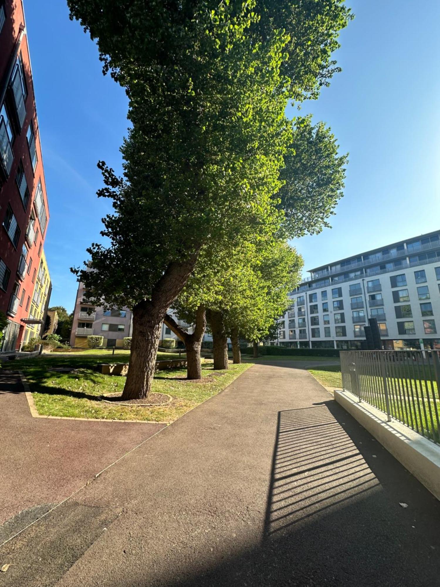 Apartment Greenwich Staycation! Gym-pool-parking-tube Station 2mins Away