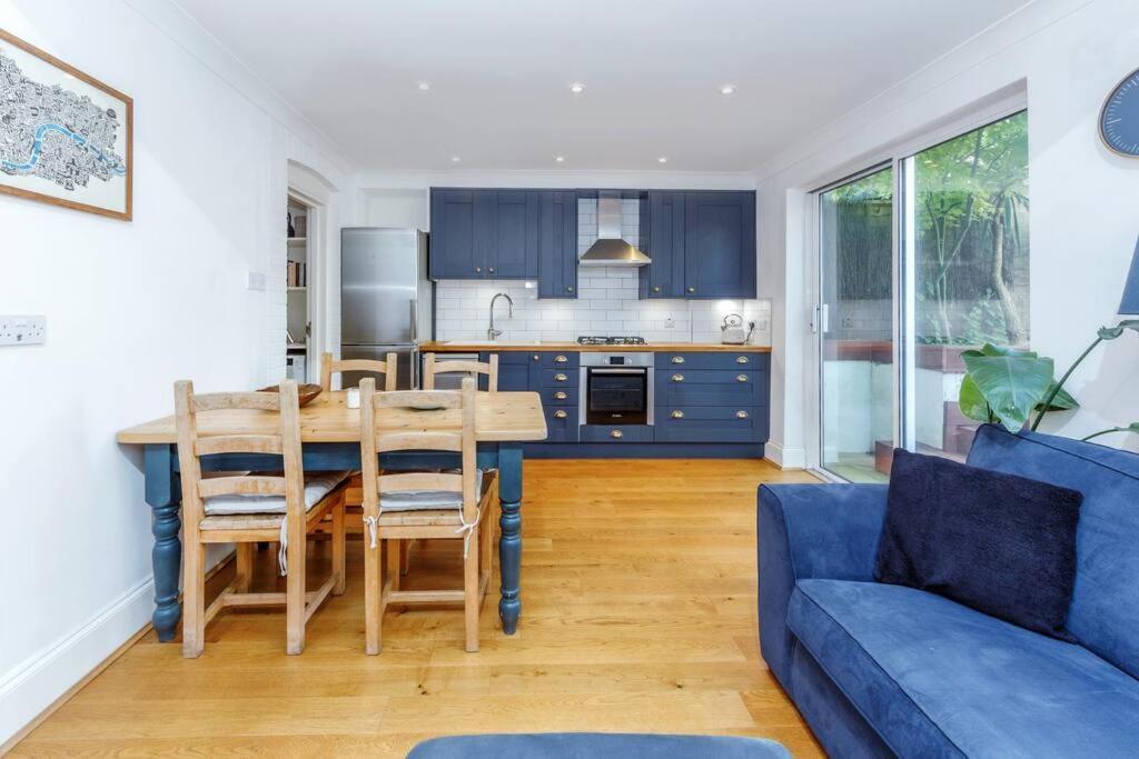 Apartment Charming Hampstead Retreat With Patio *