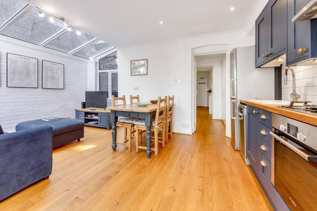 Charming Hampstead Retreat With Patio London