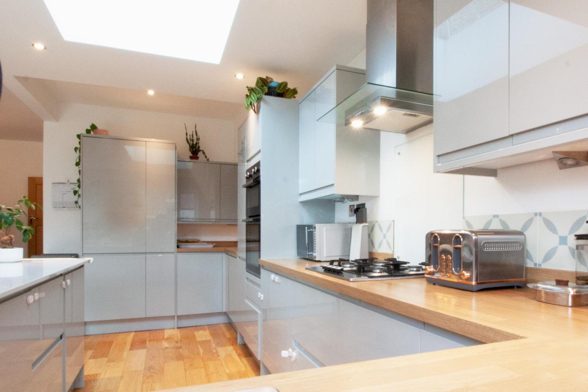 Apartment Beautiful 4 Bedroom With Garden Sleeps 10 London