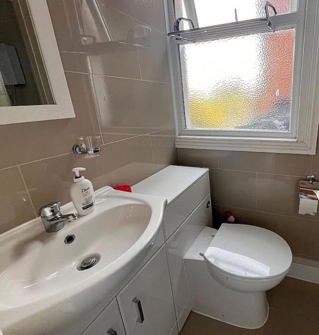 Modern 1-bed In * Londen